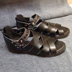 Women's Fishermen strappy sandals. Size 8.5